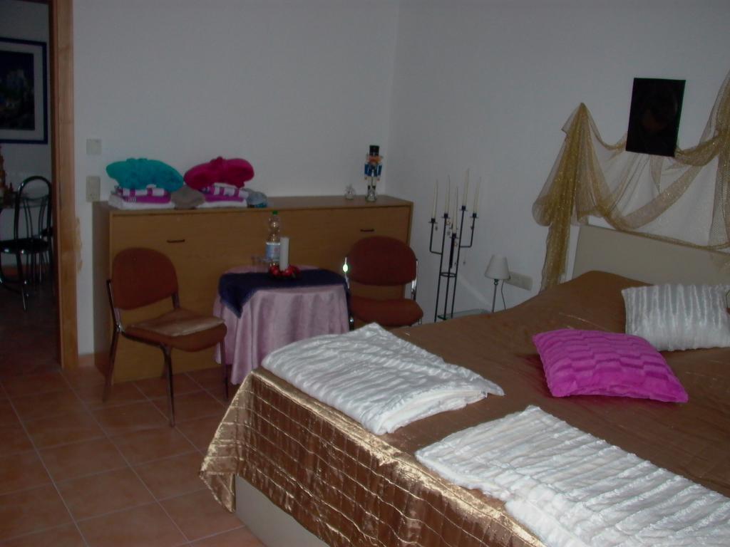Gaestezimmer Ferienwohnung Villa Alexa, Mit Wallbox Woltersdorf (Brandenburg) Quarto foto